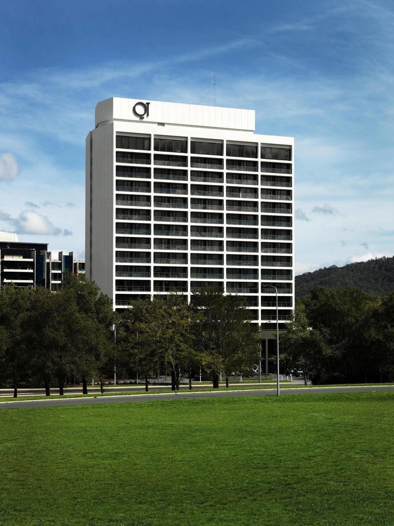 QT Canberra Buitenkant foto